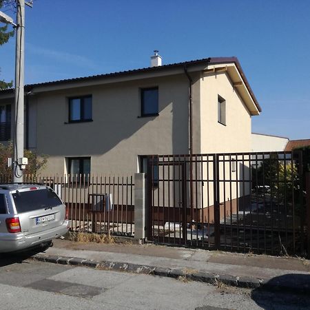 Penzion Ivana Bratislava Exterior foto
